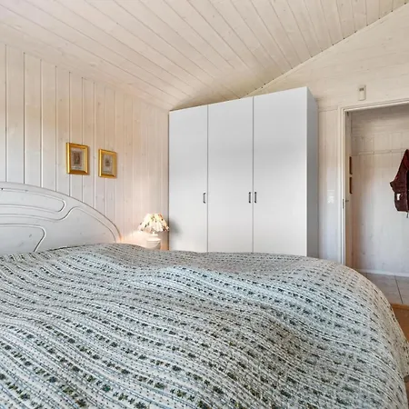 Lovely, Authentic 350 Meters From The Holiday home *